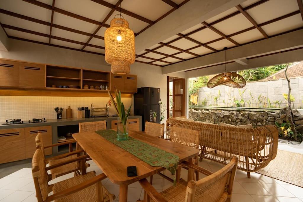 Harapura Villa, Nyuh Kuning, विला